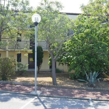 Appt Familial Avec Piscine, Parking A 700m De La - Fr-1-229d-8 * Saint-Pierre-la-Mer (Aude)